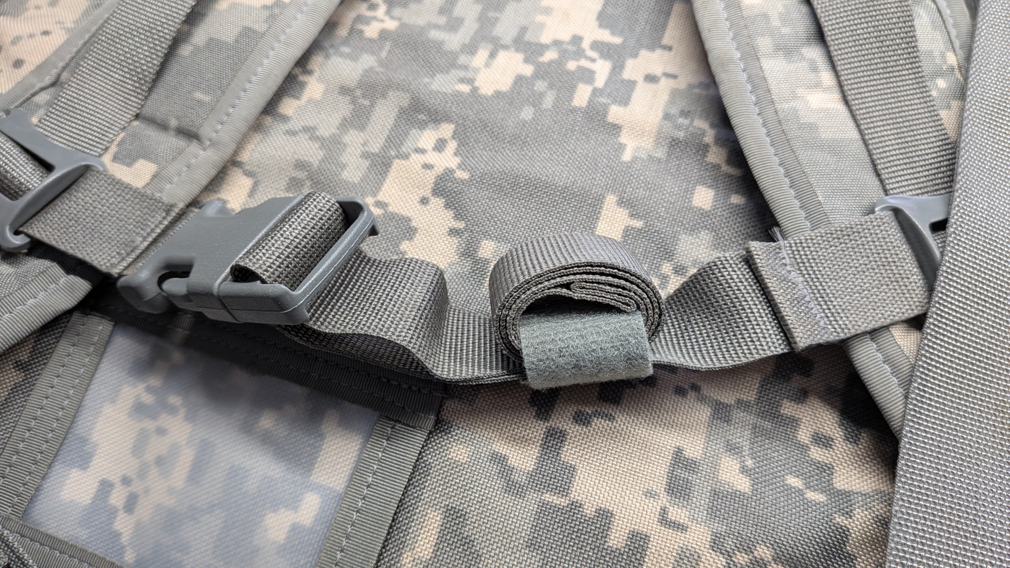 1" MOLLE Official VELCRO® Backpack Assault Pack Webbing Keeper Straps (Pack of 10)