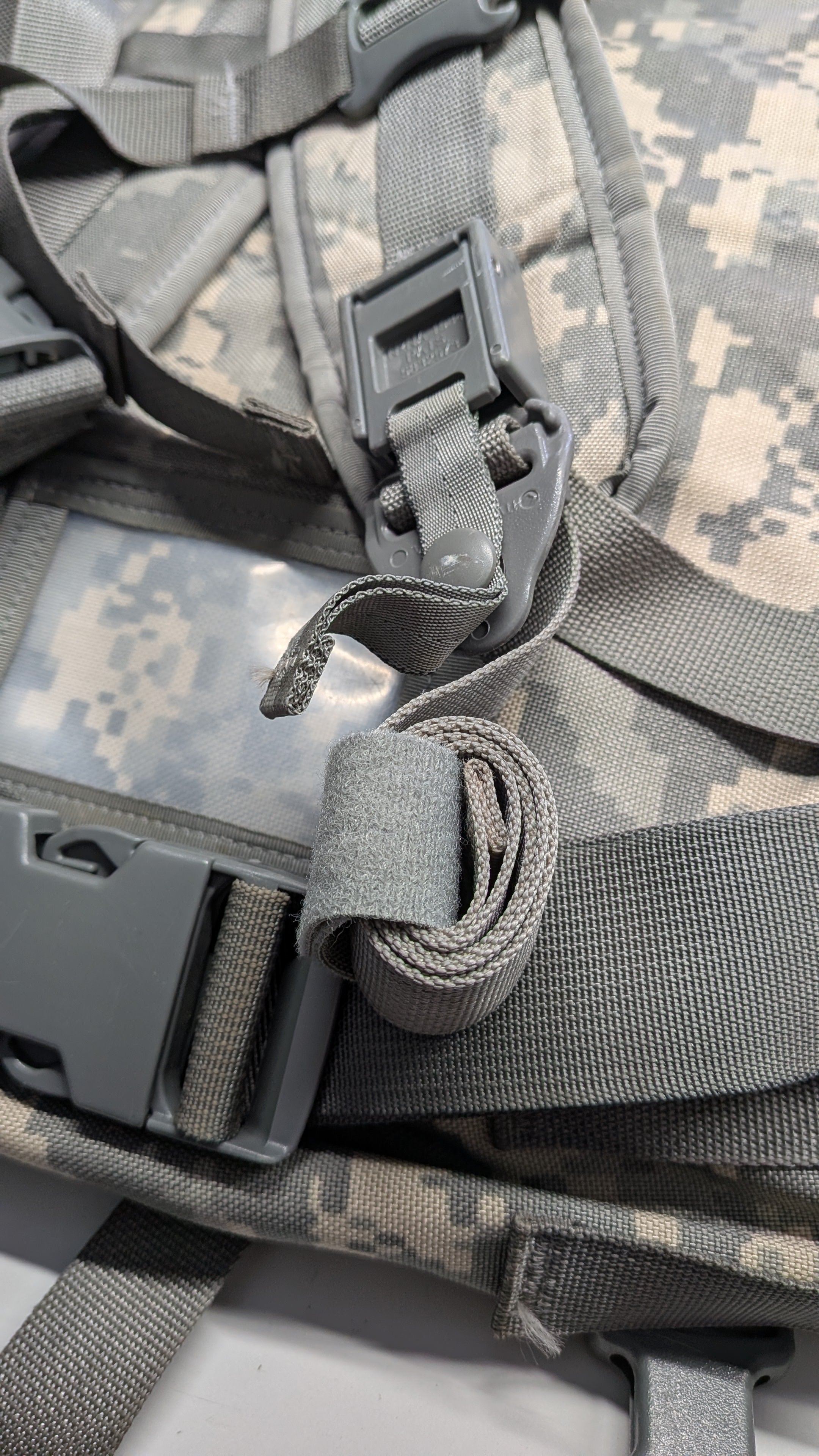 1" MOLLE Official VELCRO® Backpack Assault Pack Webbing Keeper Straps (Pack of 10)
