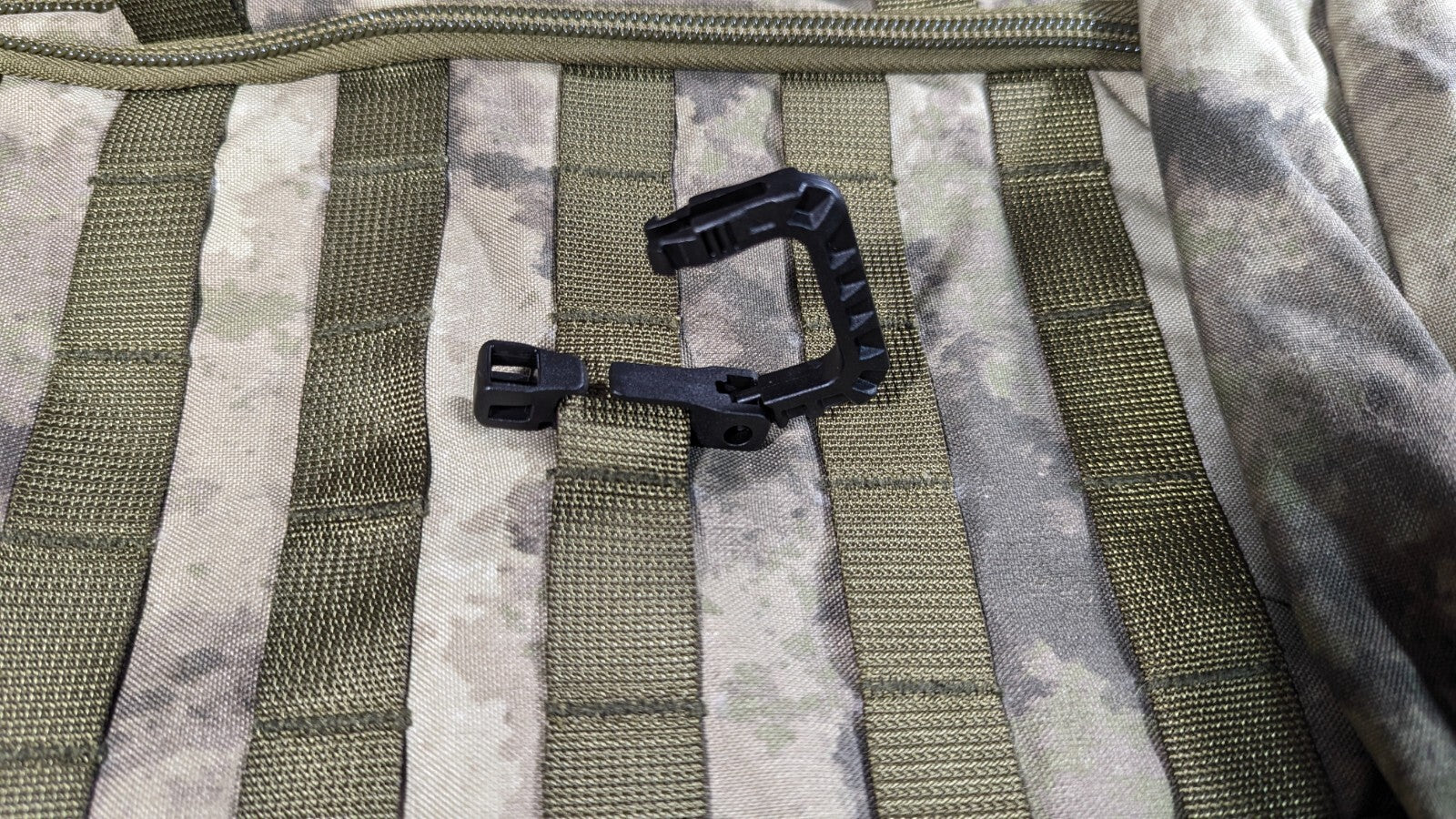 10 Military Carabiner MOLLE Grimloc D-Ring Gear Attachment Snap Clips Black