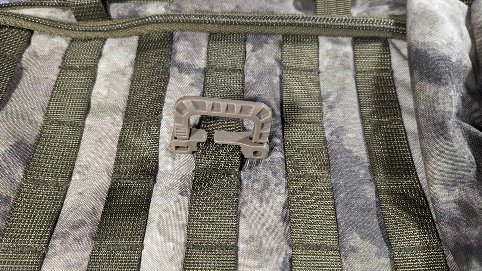 10 Backpack Vest MOLLE Grimloc Carabiner Gear Attachment Snap Clips TAN 499